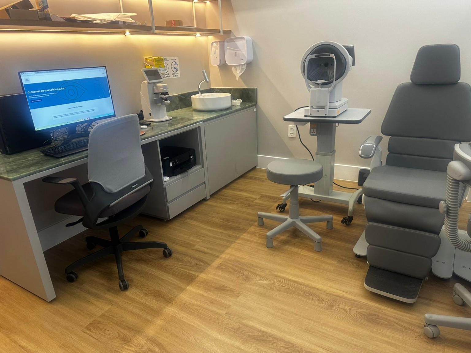 Sala de exames da clínica
